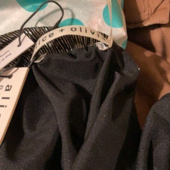 Alice + Olivia Fern Halter Cross Front Top L - Picture 7 of 11